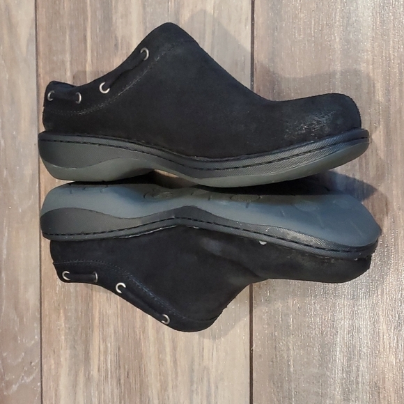 NEW Born Tahoe Women's in Black Distressed Clog shoes boots heels leather - Picture 4 of 10